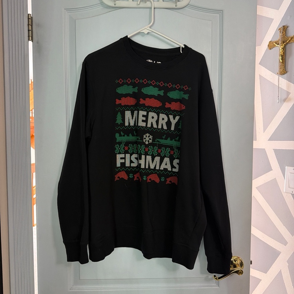 Bass Pro Shops Black Merry Fishmas Crewneck Sweater